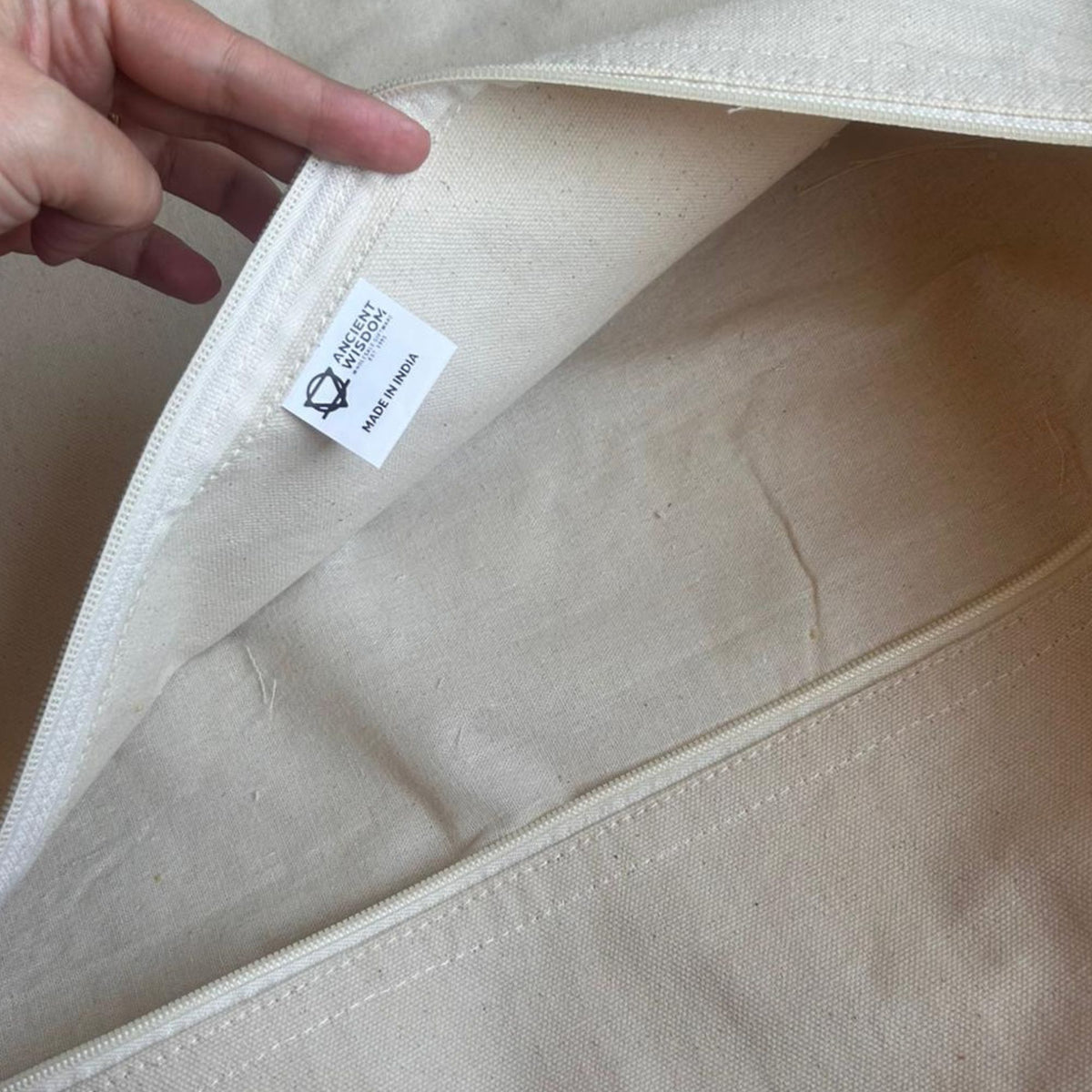Neutral Geometric Cushion Cover – 45 × 45 cm
