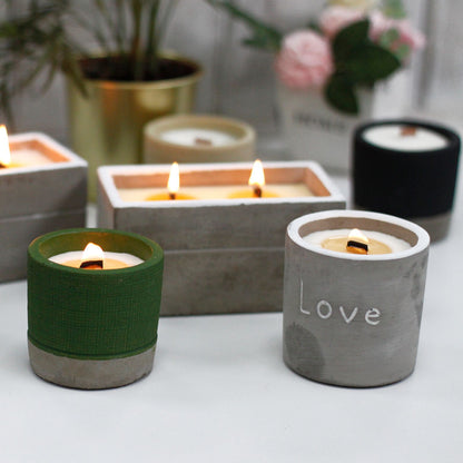 Concrete Woodwick Candle – Patchouli & Dark Amber