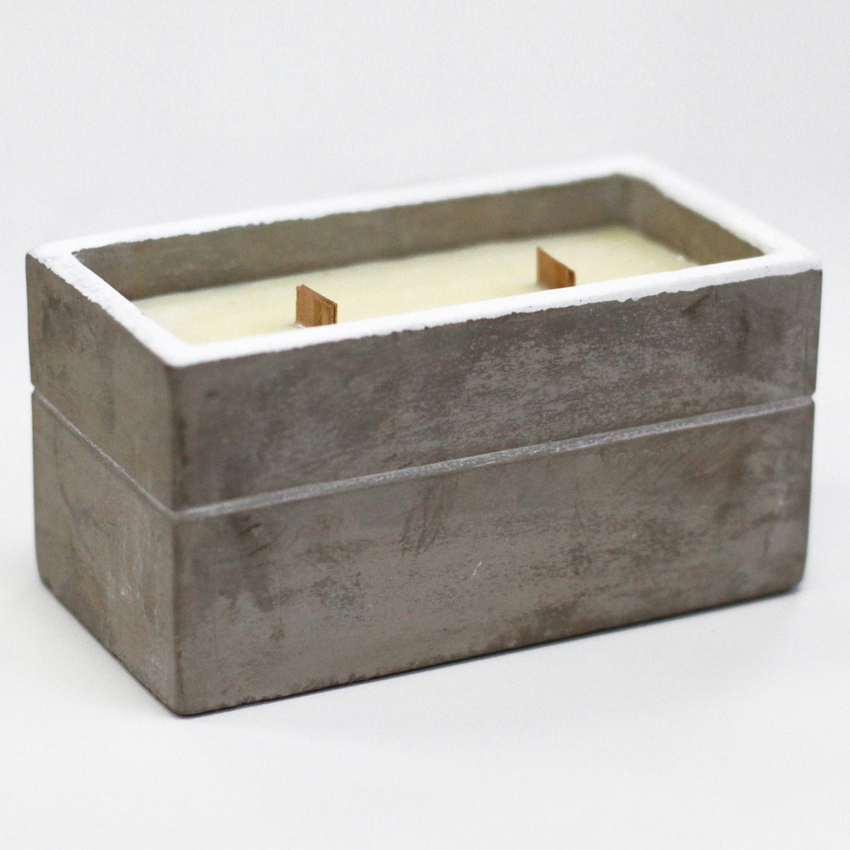 Concrete Woodwick Candle – Spiced South Sea Lime
